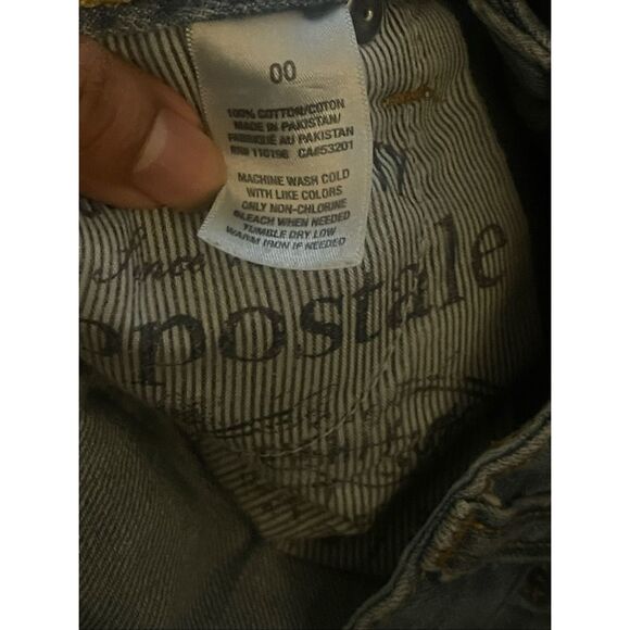 Aeropostale Distressed Jean Shorts - Picture 5 of 6